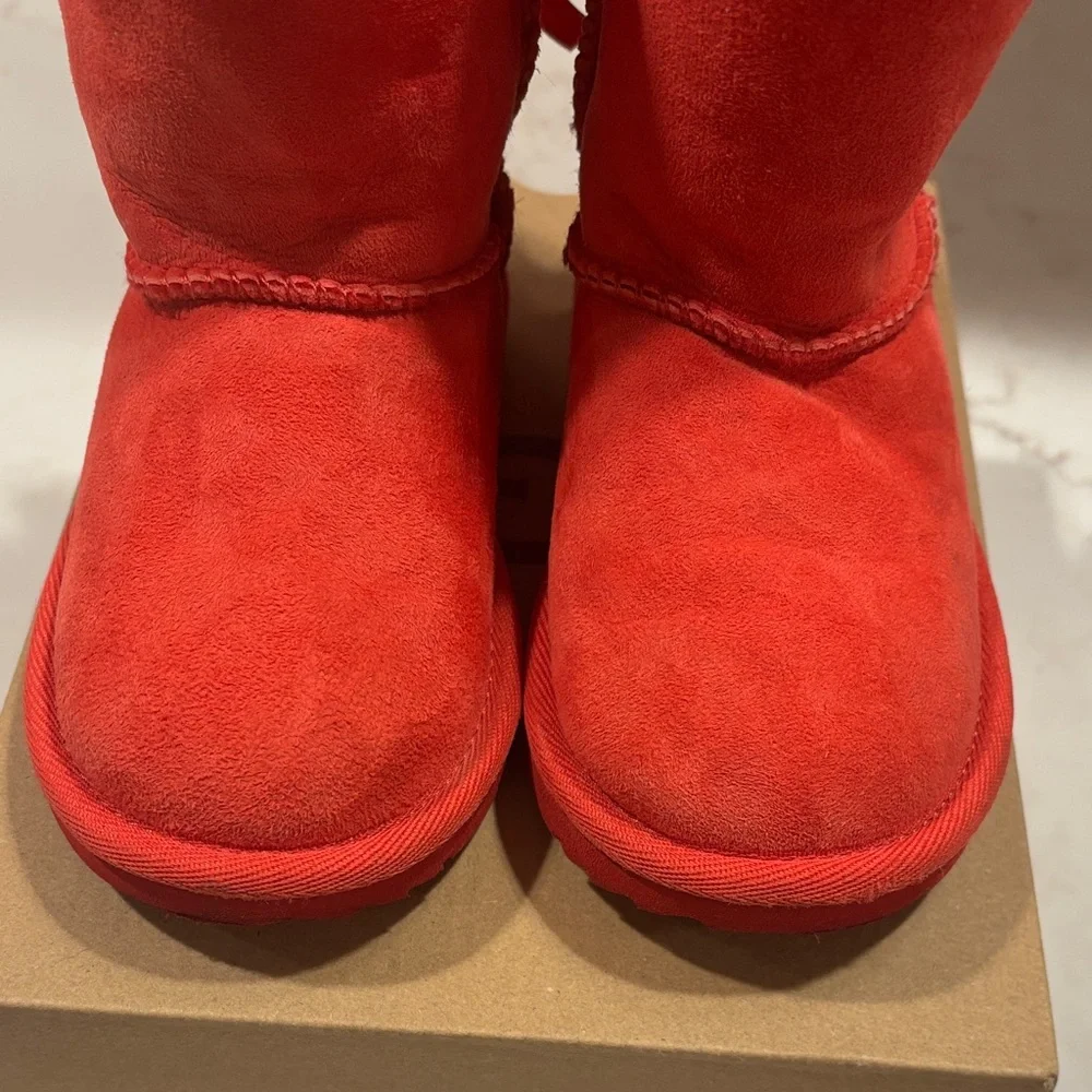 UGG Kids Bailey Bow 2 Red Boots Toddler Size 8 - Picture 6 of 8